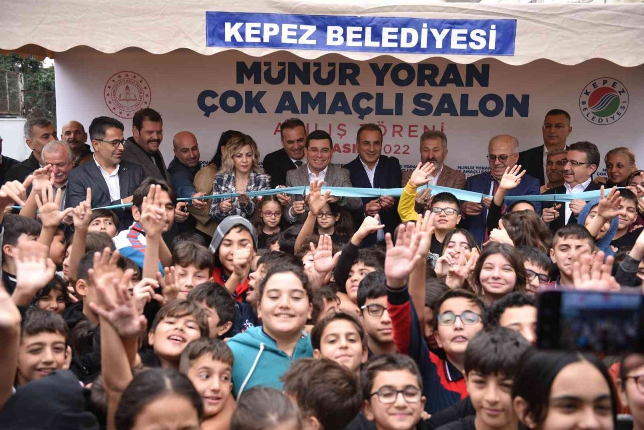 Kepez’den Namık Kemal Ortaokulu’na çok amaçlı salon