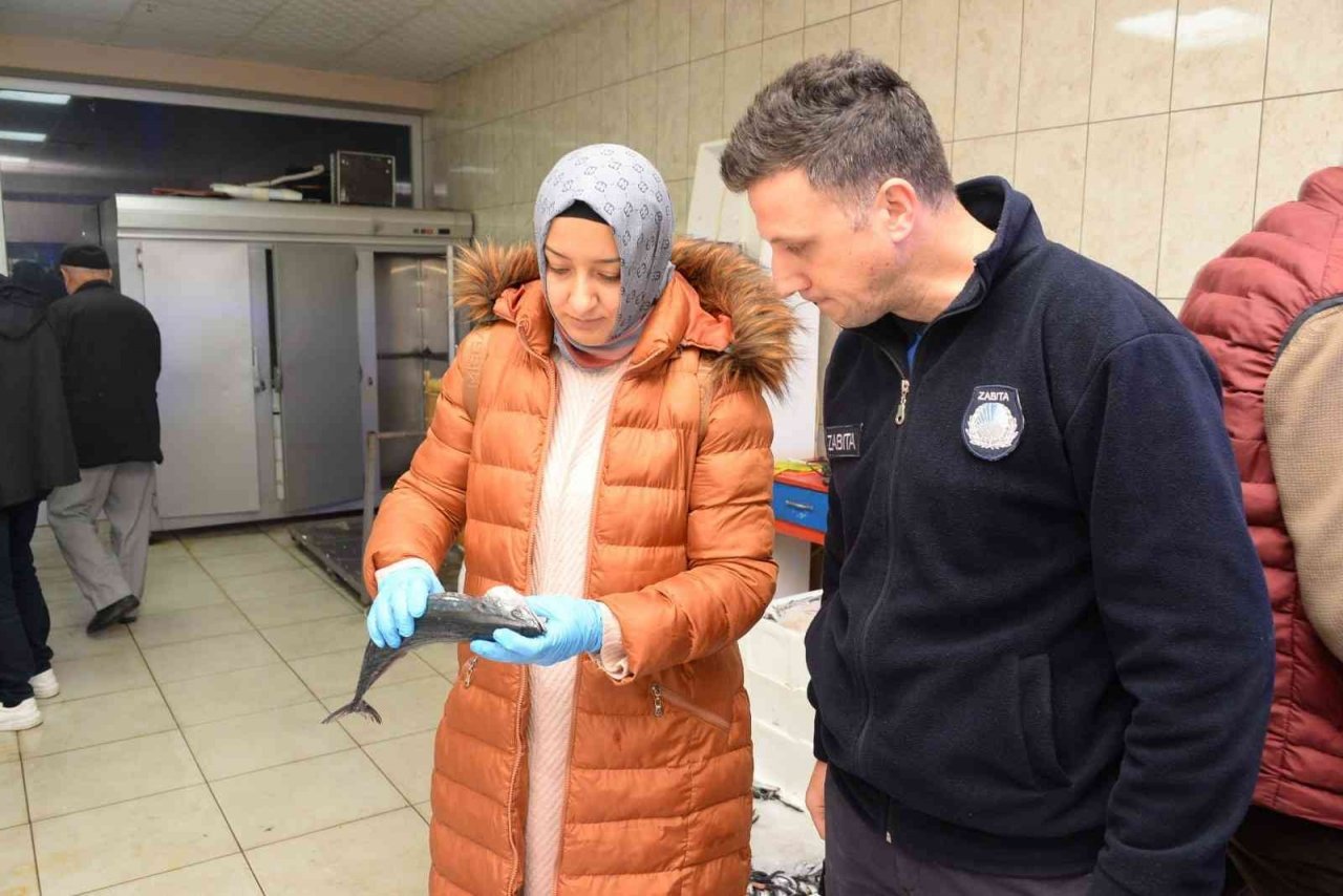 Balık pazarında denetim