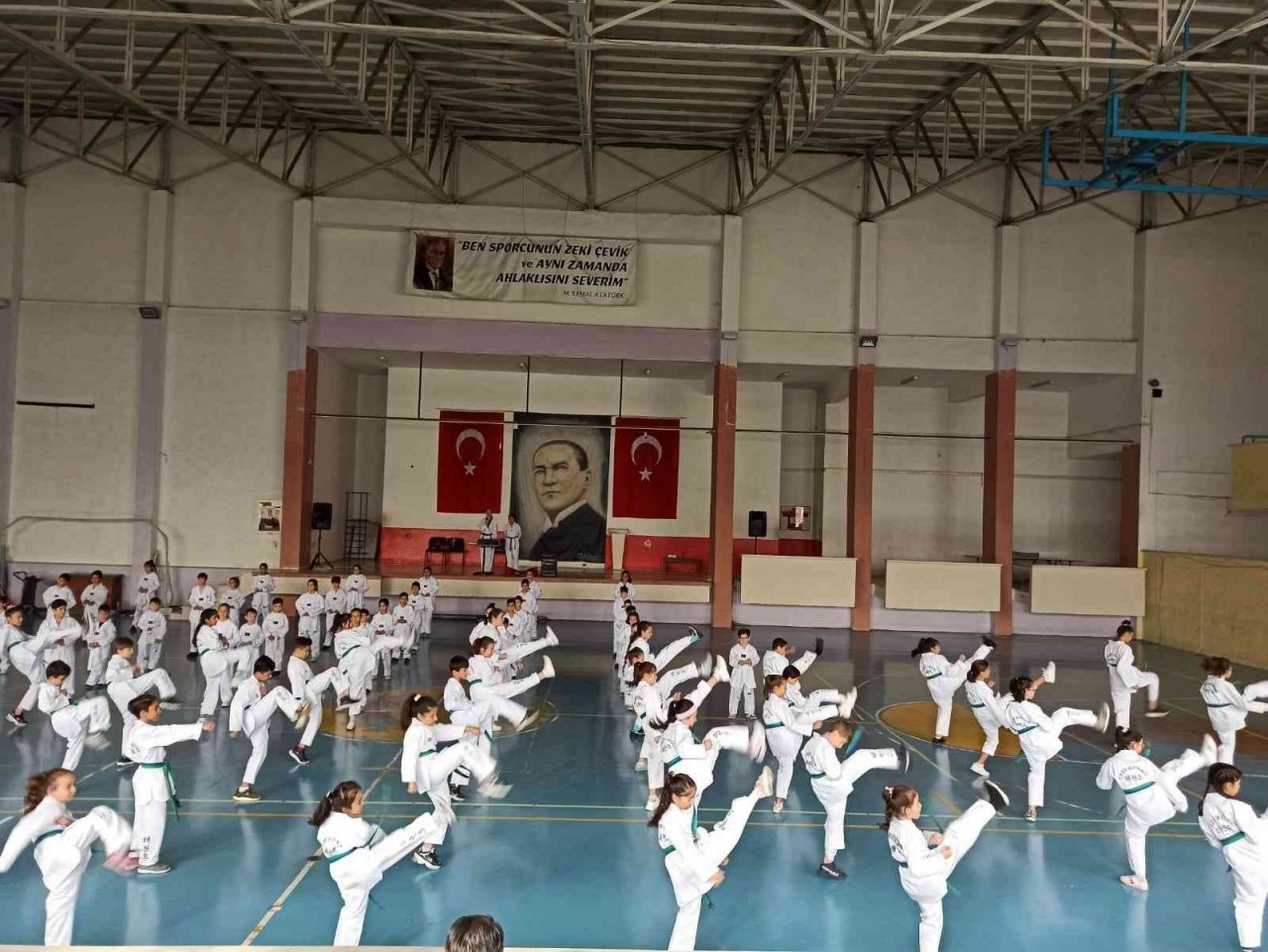 Bozüyük’te taekwando kuşak sınavı yapıldı