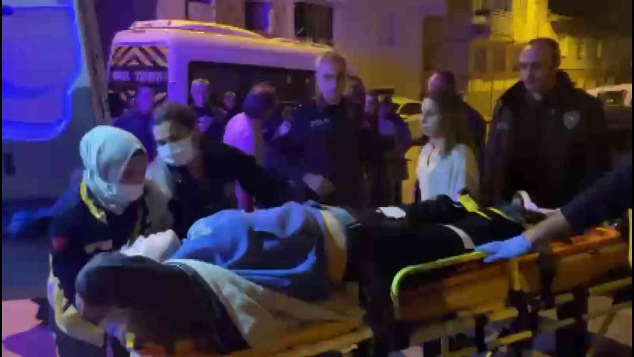 Bursa’da 2 şüpheli sokak ortasında tartıştıkları kadını ayağından vurdu