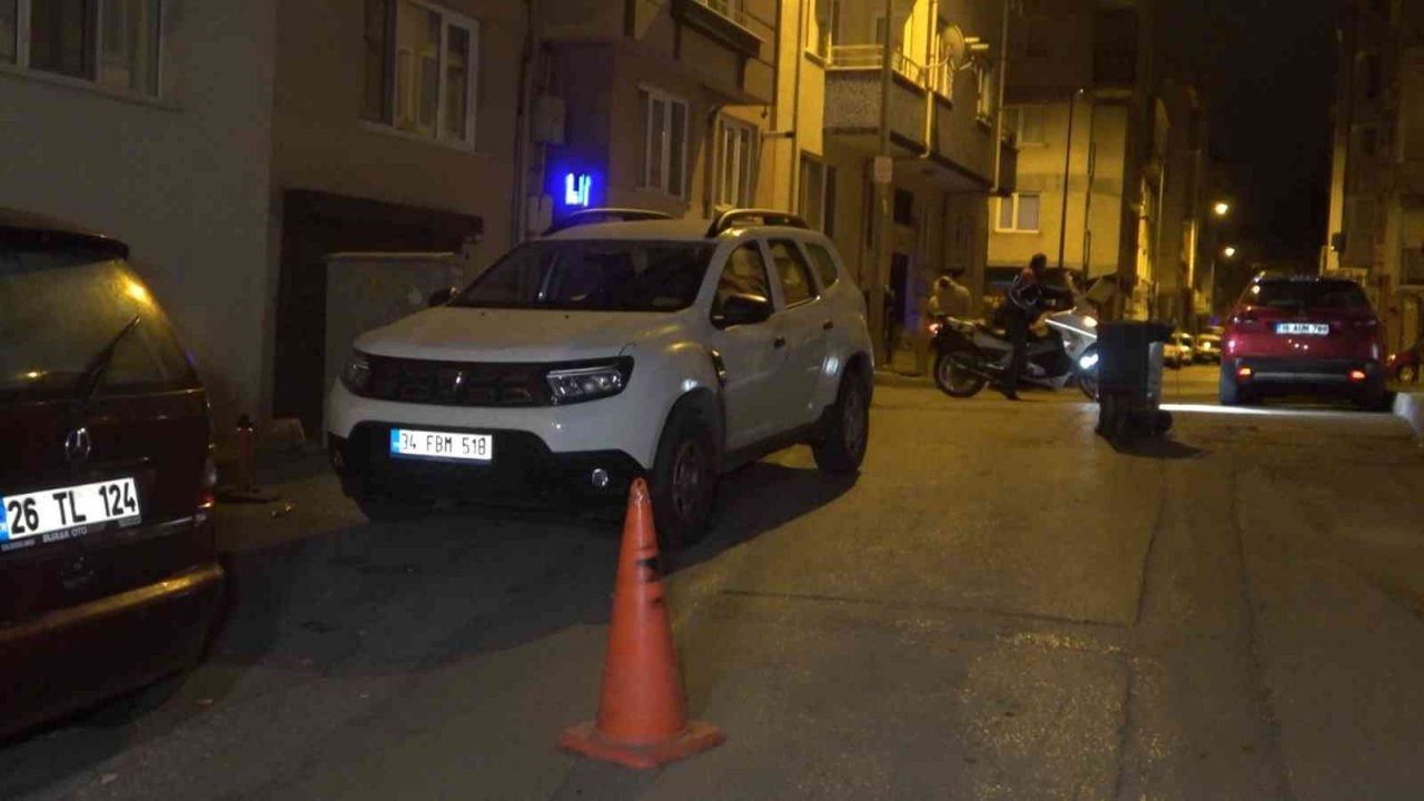 Bursa’da 2 şüpheli sokak ortasında tartıştıkları kadını ayağından vurdu