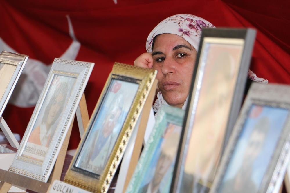 Aileler direniyor, evlatlarını HDP ve PKK’dan istiyor