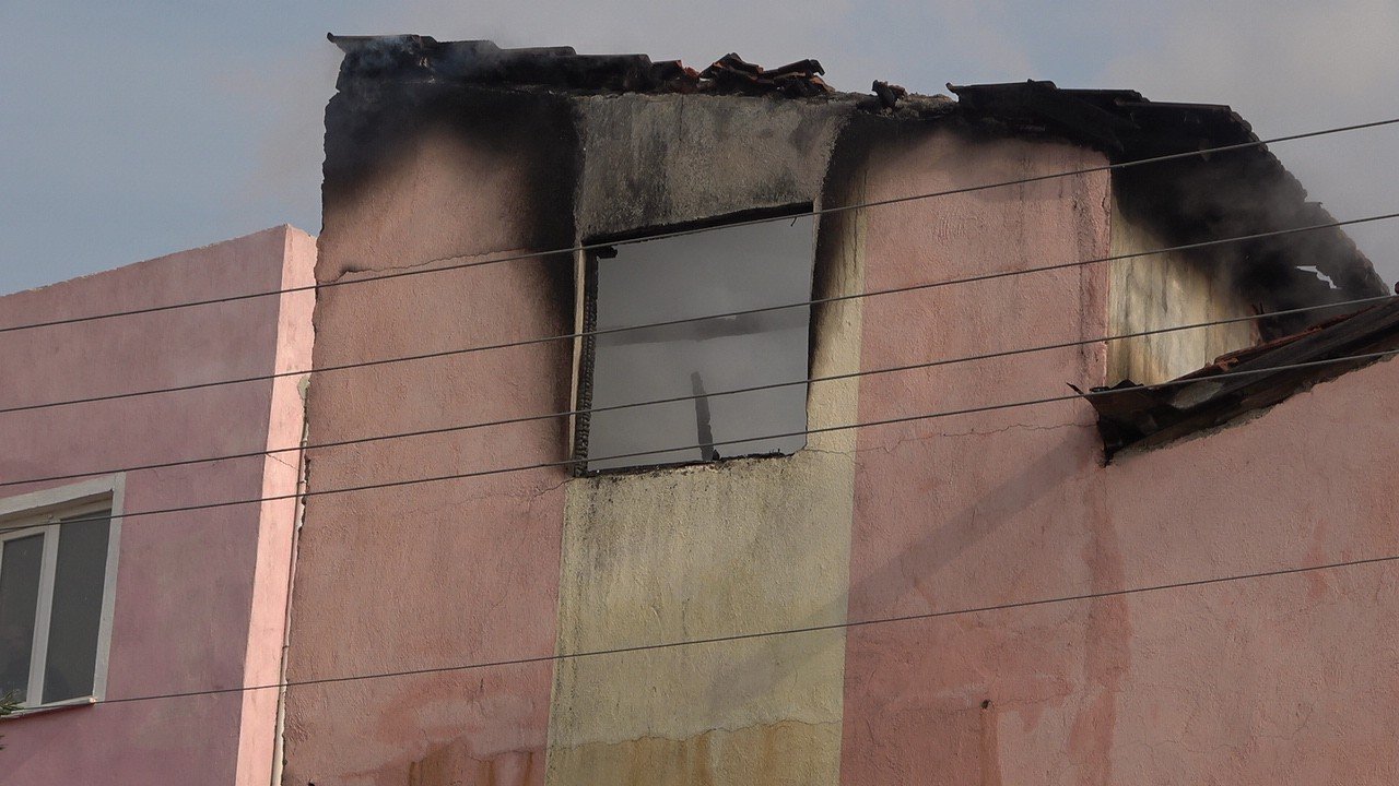 Biber közlerken canından oluyordu