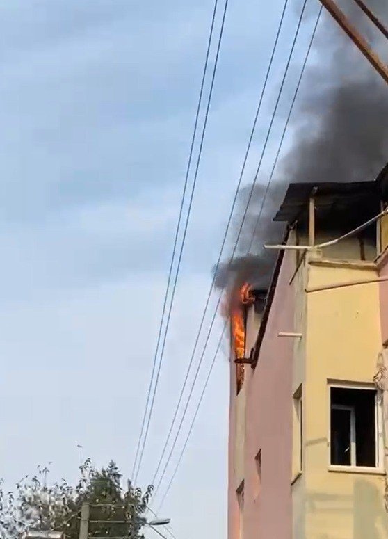 Biber közlerken canından oluyordu