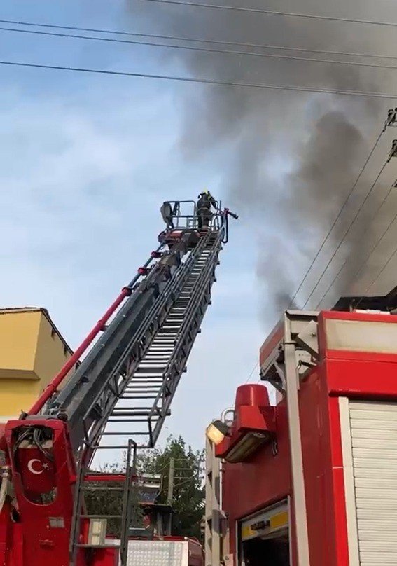 Biber közlerken canından oluyordu