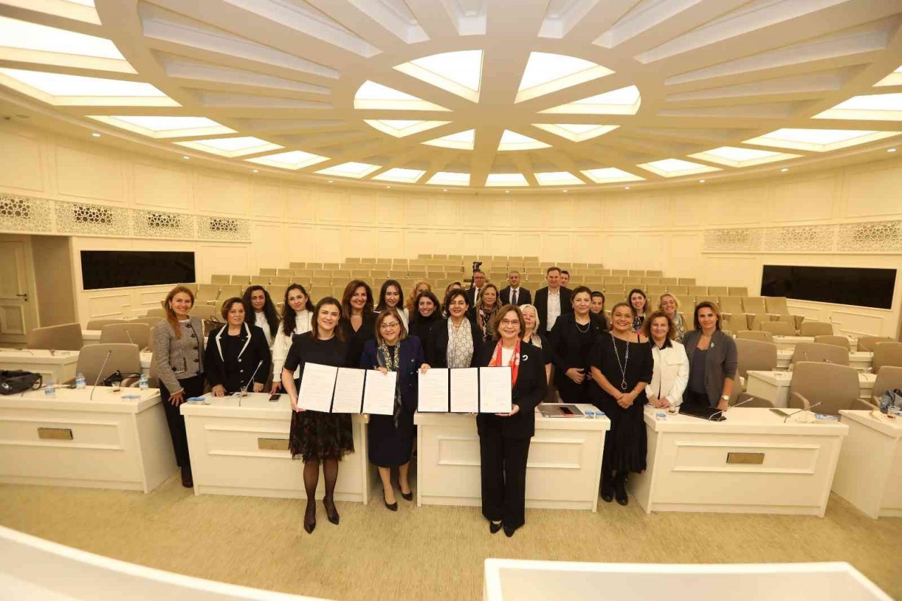 ‘Ticaretin Kadınları Platformu’na destek imzası