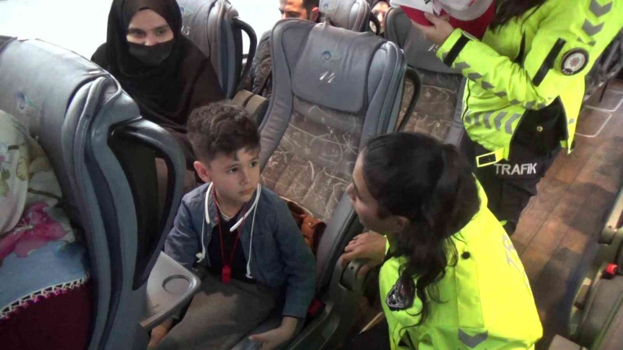 Otobüs kazaları trafik ekiplerini harekete geçirdi