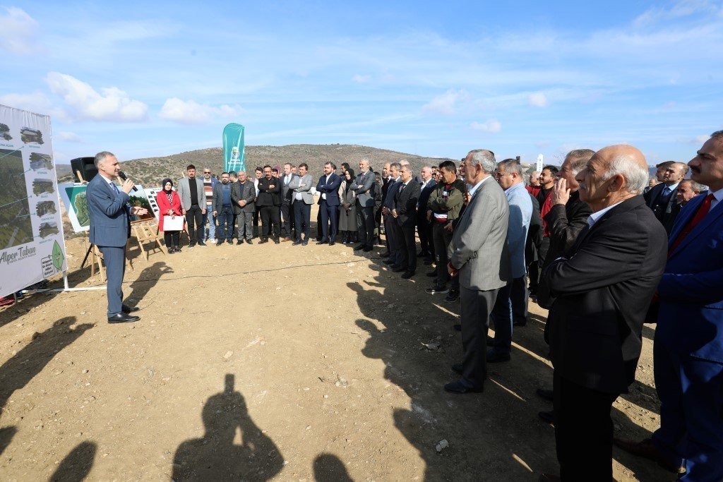 Bursa’nın en büyük Millet Bahçesi şehrin ortak sinerjisiyle yükseliyor