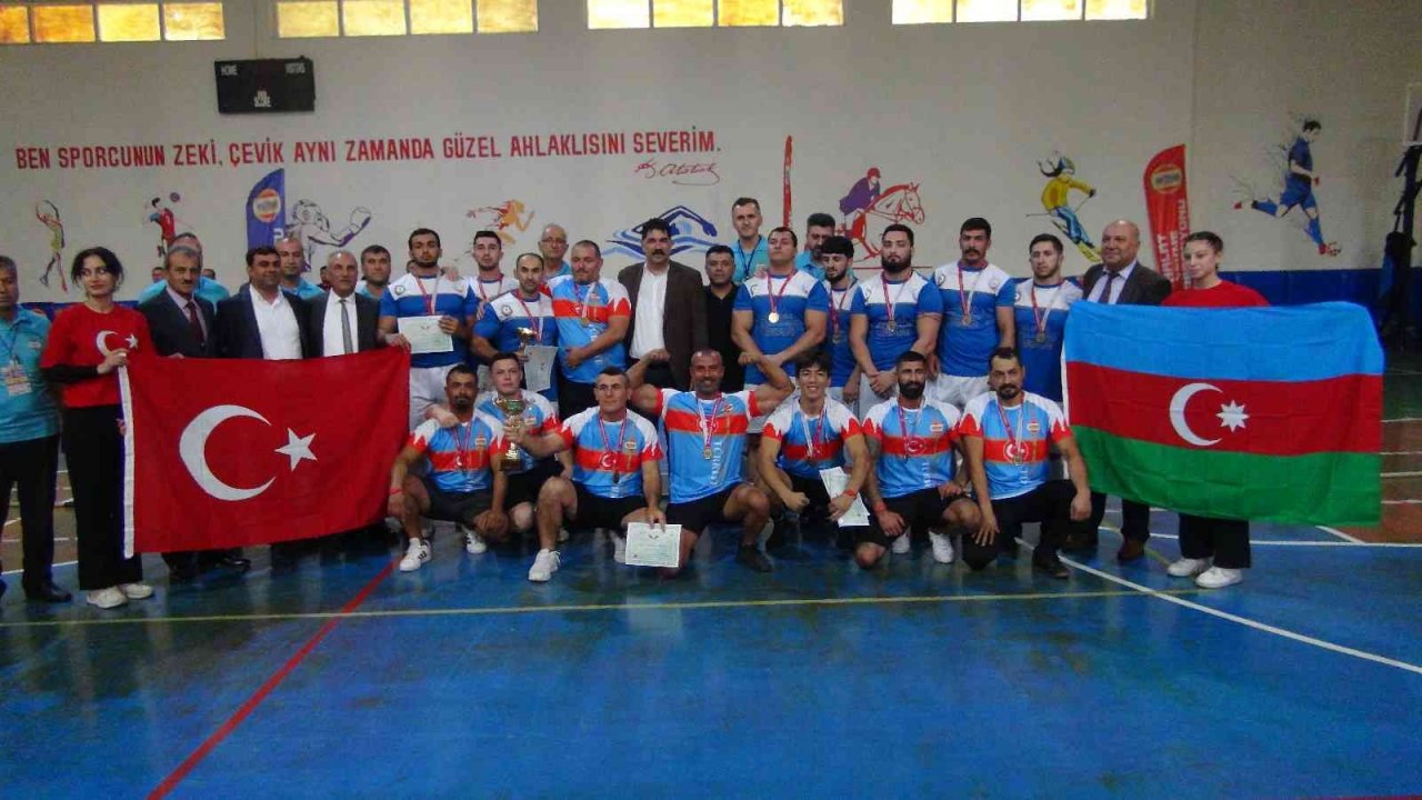 Uluslararası Halat Çekme Şampiyonası Silifke’de yapıldı