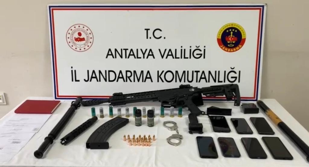 Otele el koyan suç örgütüne jandarma operasyonu: 6 gözaltı