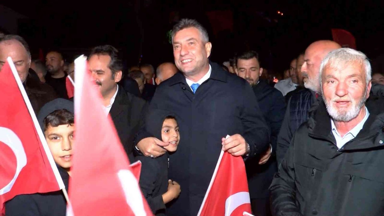 Şile’de Yakuplu Caddesi, yüzlerce vatandaşın katılımıyla hizmete açıldı