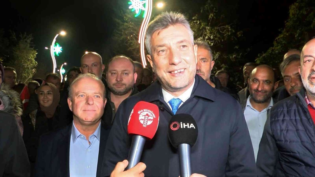 Şile’de Yakuplu Caddesi, yüzlerce vatandaşın katılımıyla hizmete açıldı