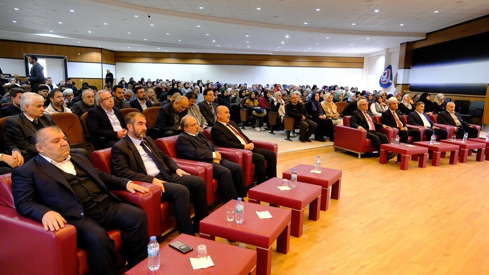 "Değişen Dünyada Fıkhın Yeri ve Önemi" konferansı yapıldı