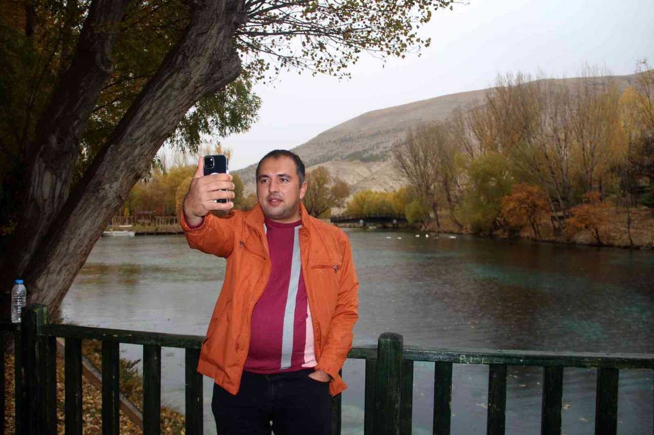 ’Bozkırın nazar boncuğu’ sonbaharda göz kamaştırıyor