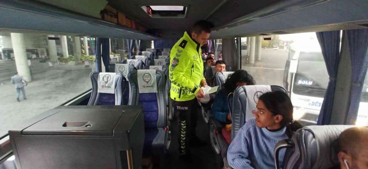 Otobüs kazaları trafik ekiplerini harekete geçirdi