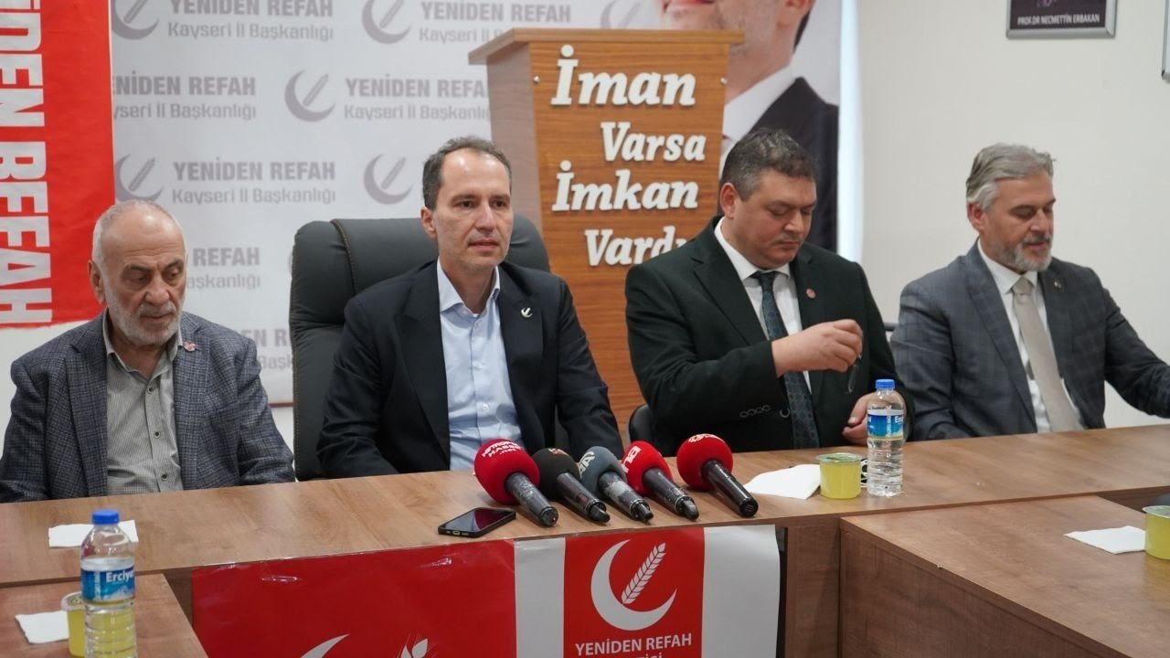 Yeniden Refah Partisi Lideri Erbakan: "65 bine yakın katılım Türk siyasetinde görülmemiş bir olaydır"