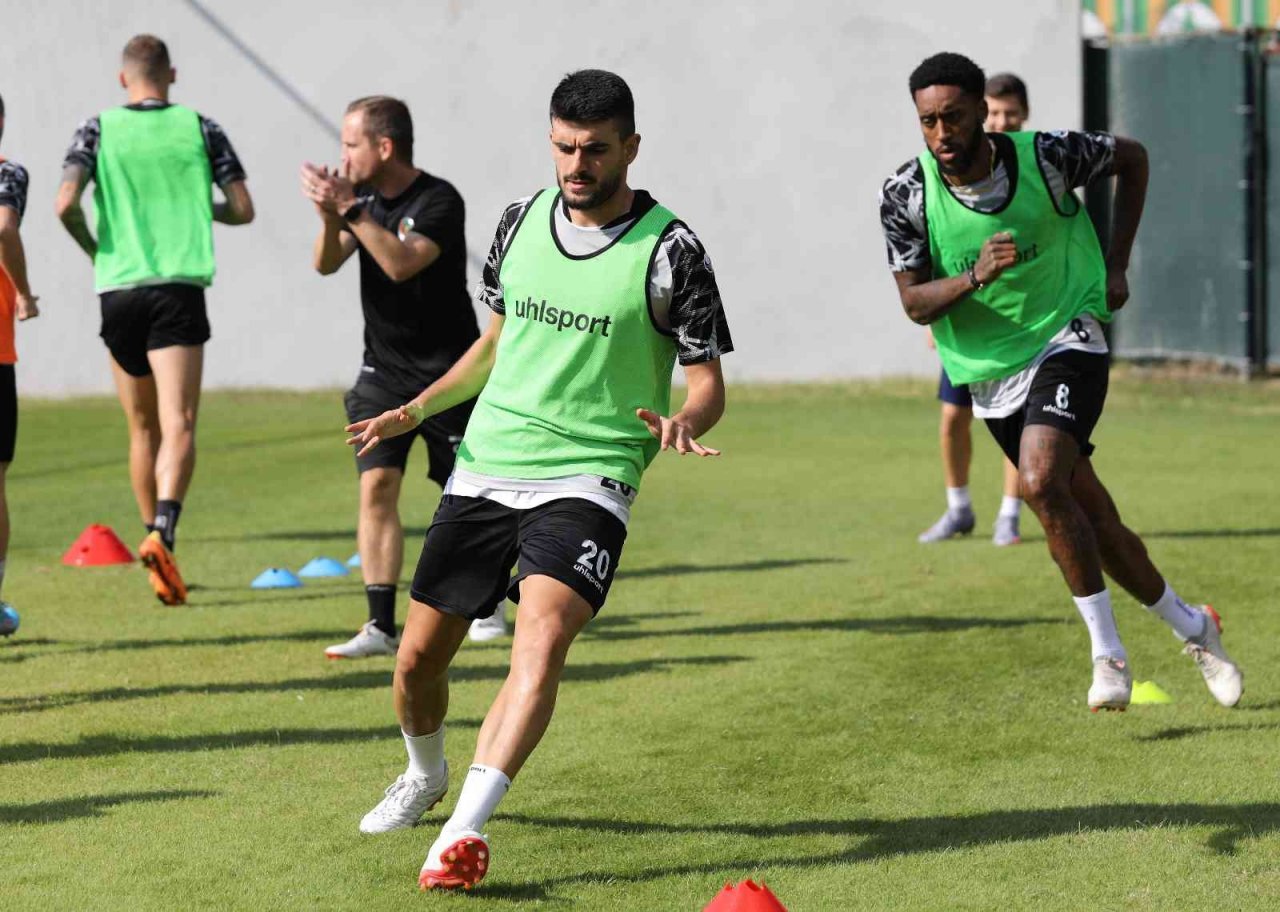 Alanyaspor, Adana Demirspor maçı hazırlıklarına başladı