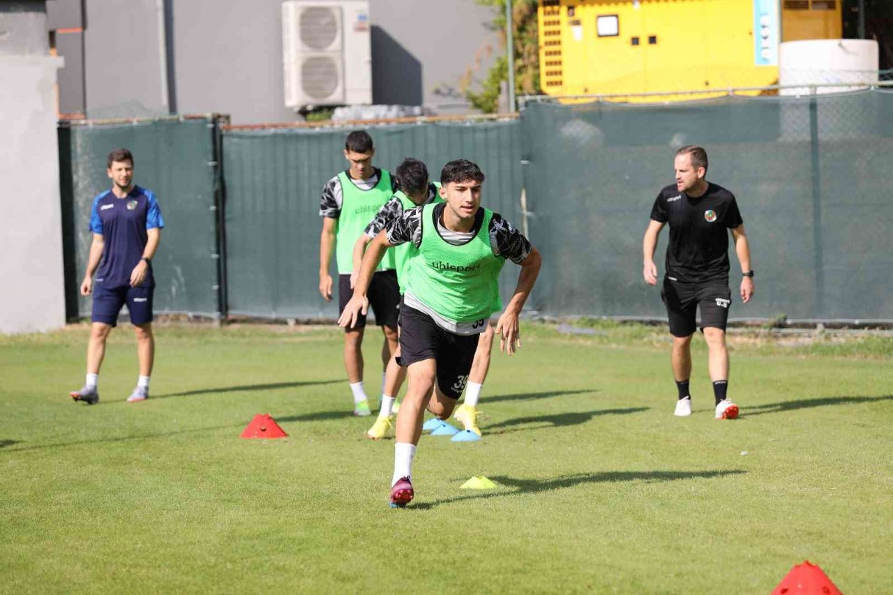 Alanyaspor, Adana Demirspor maçı hazırlıklarına başladı