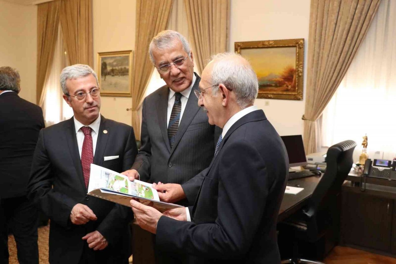 Başkan Tarhan, Kılıçdaroğlu’nu açılışlara davet etti