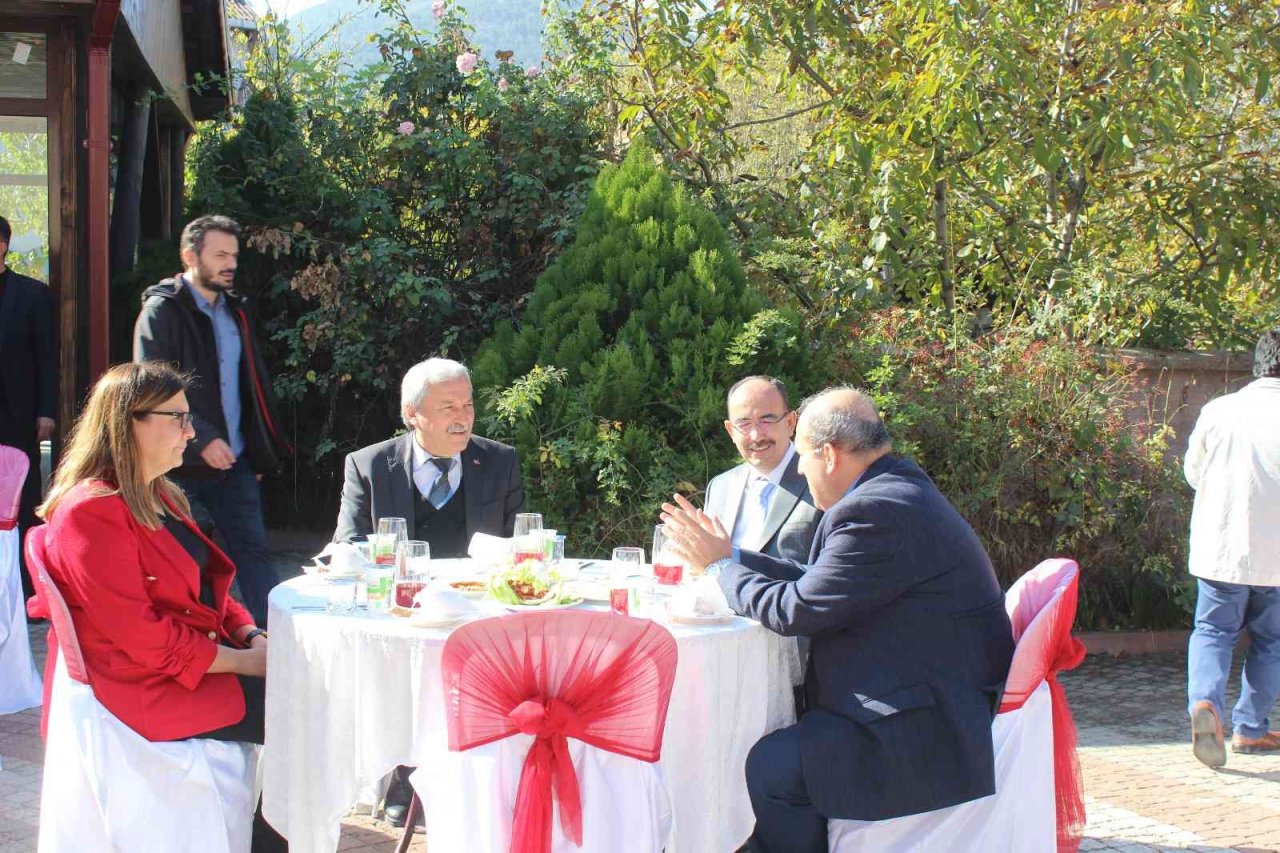 BŞEÜ senato toplantısını Osmaneli’nde yaptı