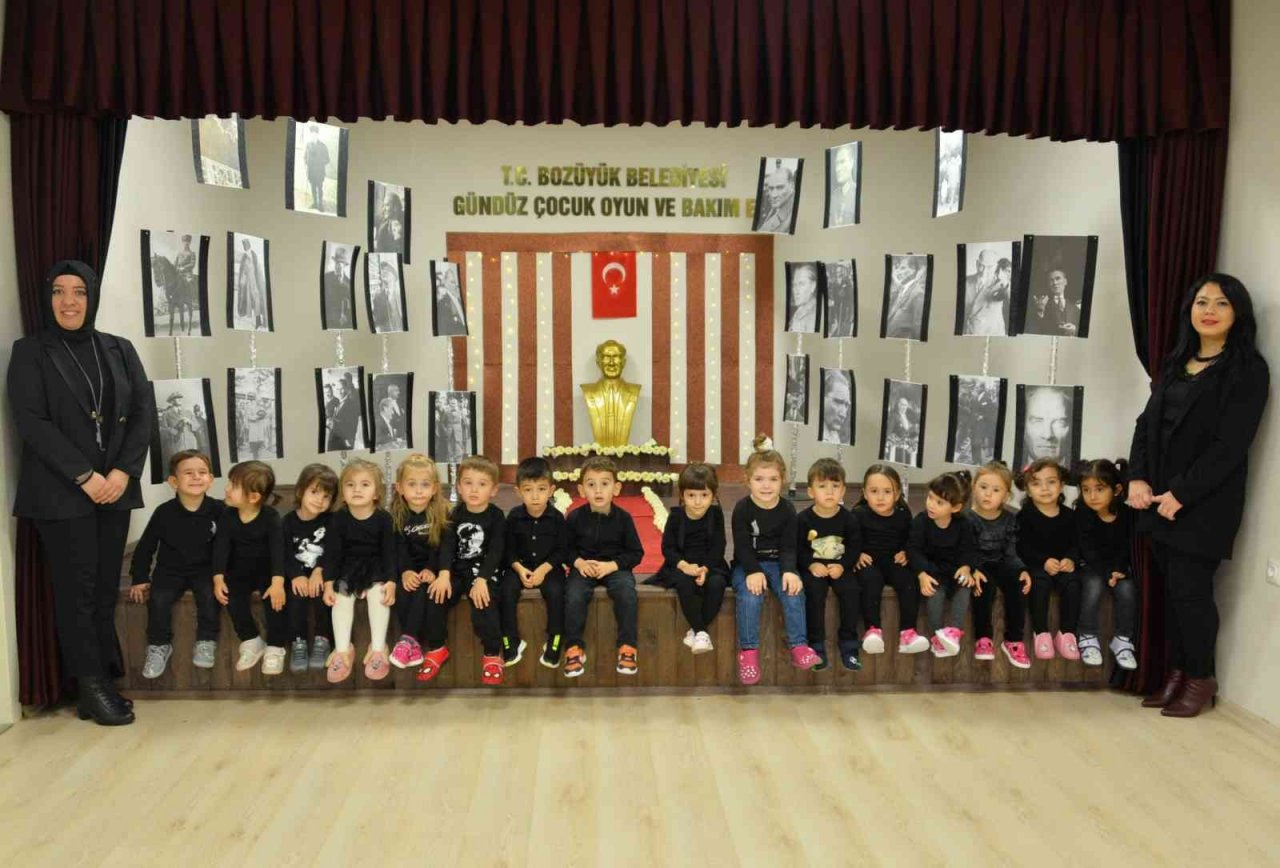 Bozüyük Belediyesi Gündüz Çocuk Oyun ve Bakımevi’nde minik öğrenciler Atatürk’ü andı