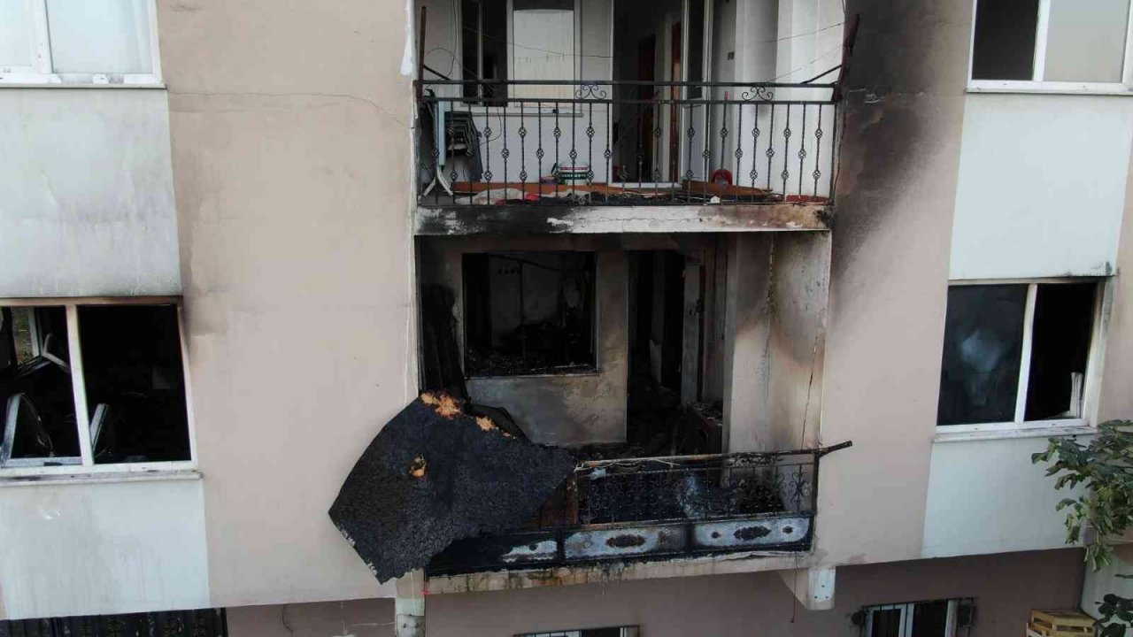 Bursa’da 8’i çocuk 9 kişiye mezar olan ev dron ile havadan görüntülendi