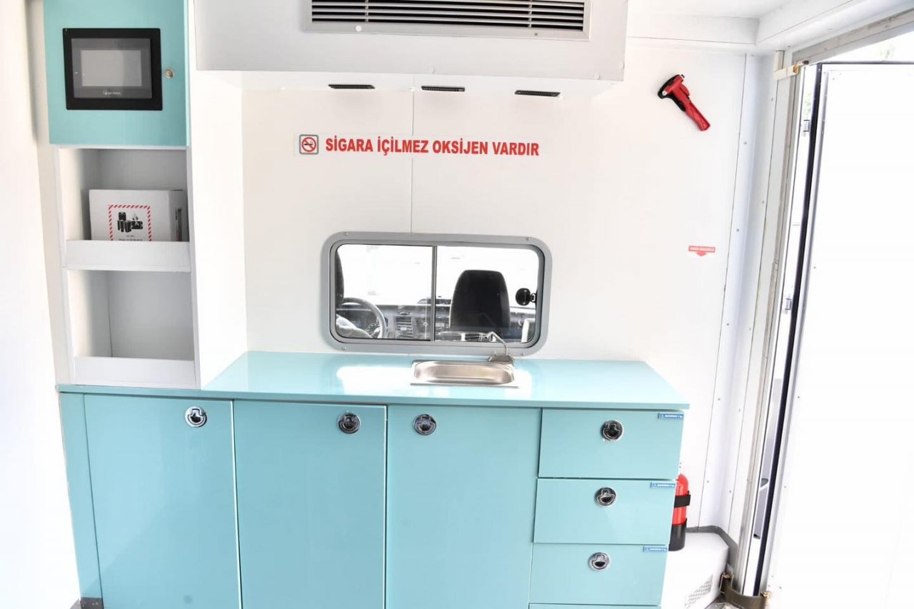 Sokak hayvanlarına ambulans hizmeti