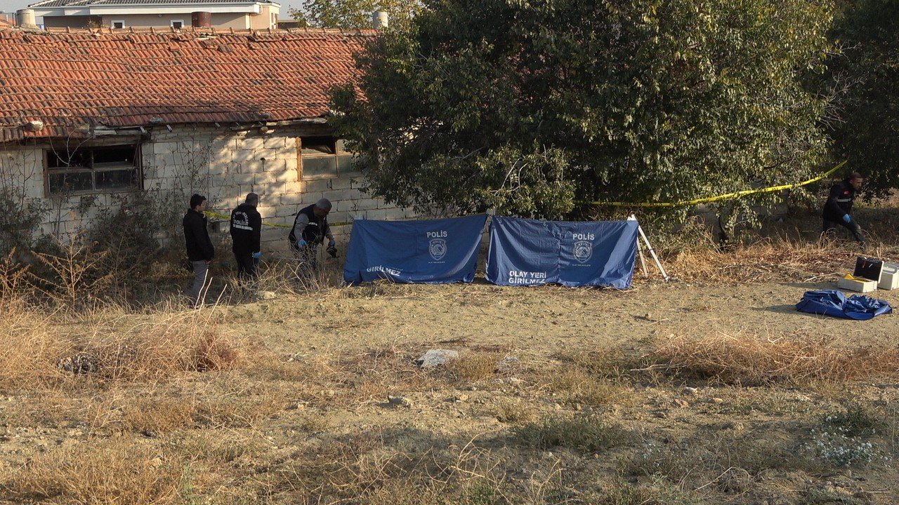 Kayıp emekli uzman çavuş boş arazide ölü olarak bulundu