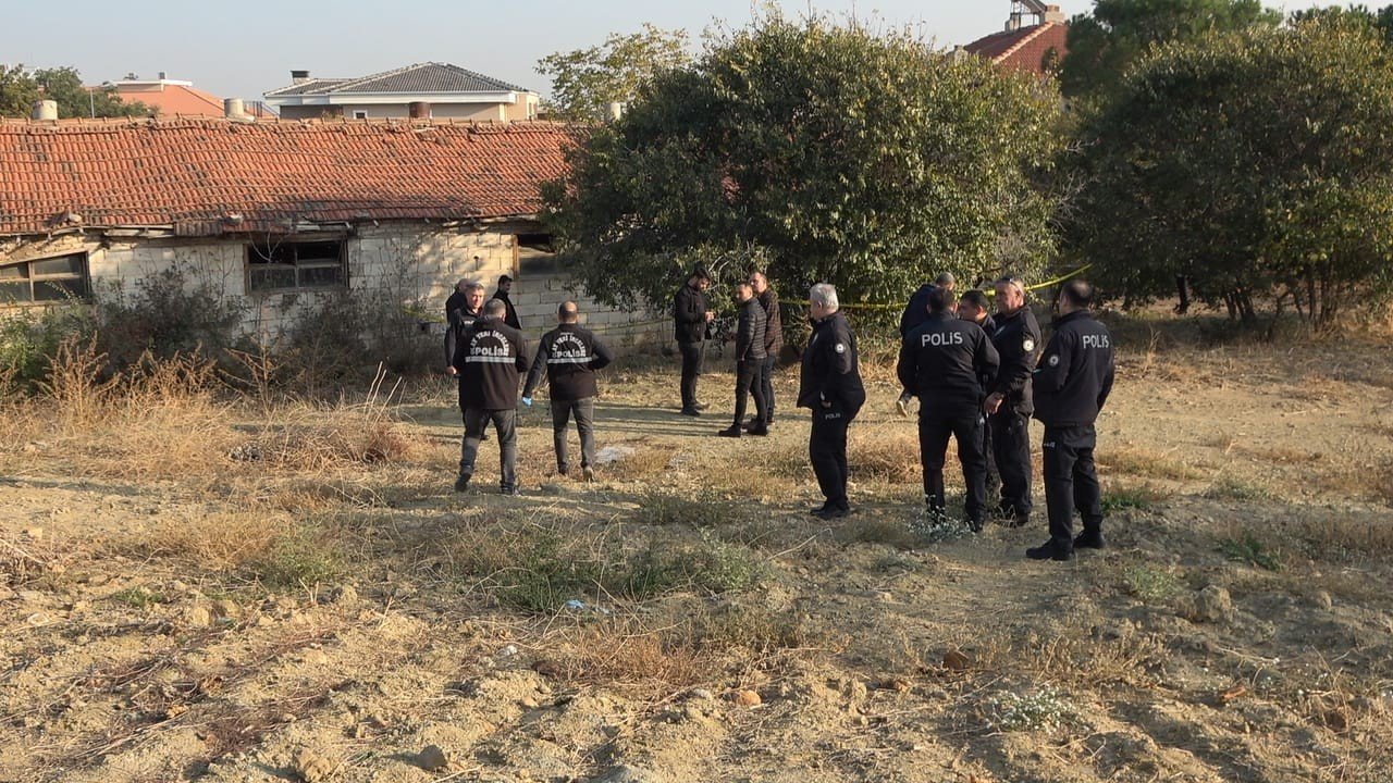 Kayıp emekli uzman çavuş boş arazide ölü olarak bulundu