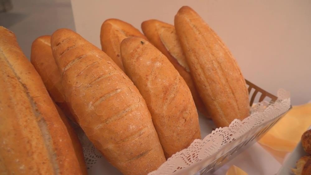 Ekmeği ucuza satan esnafın başına gelmeyen kalmadı