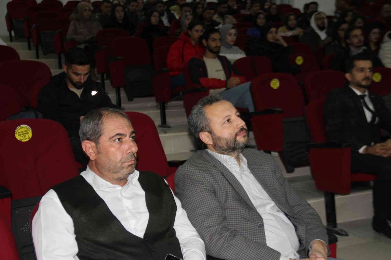 Üniversite öğrencilerine ’bağımlılıkla mücadele’ konferansı