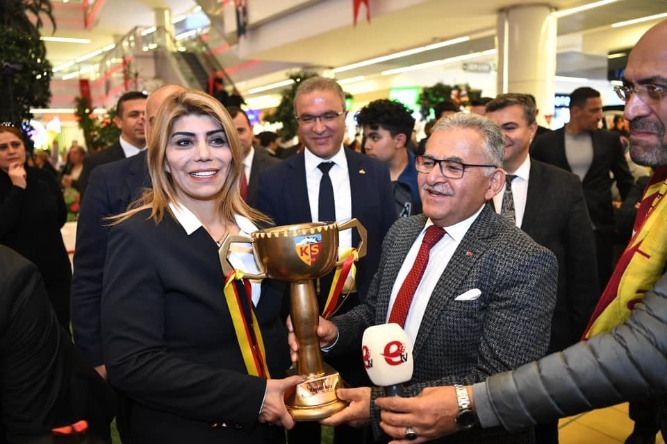 ’Kayserispor Aşkı Sergisi’ açıldı