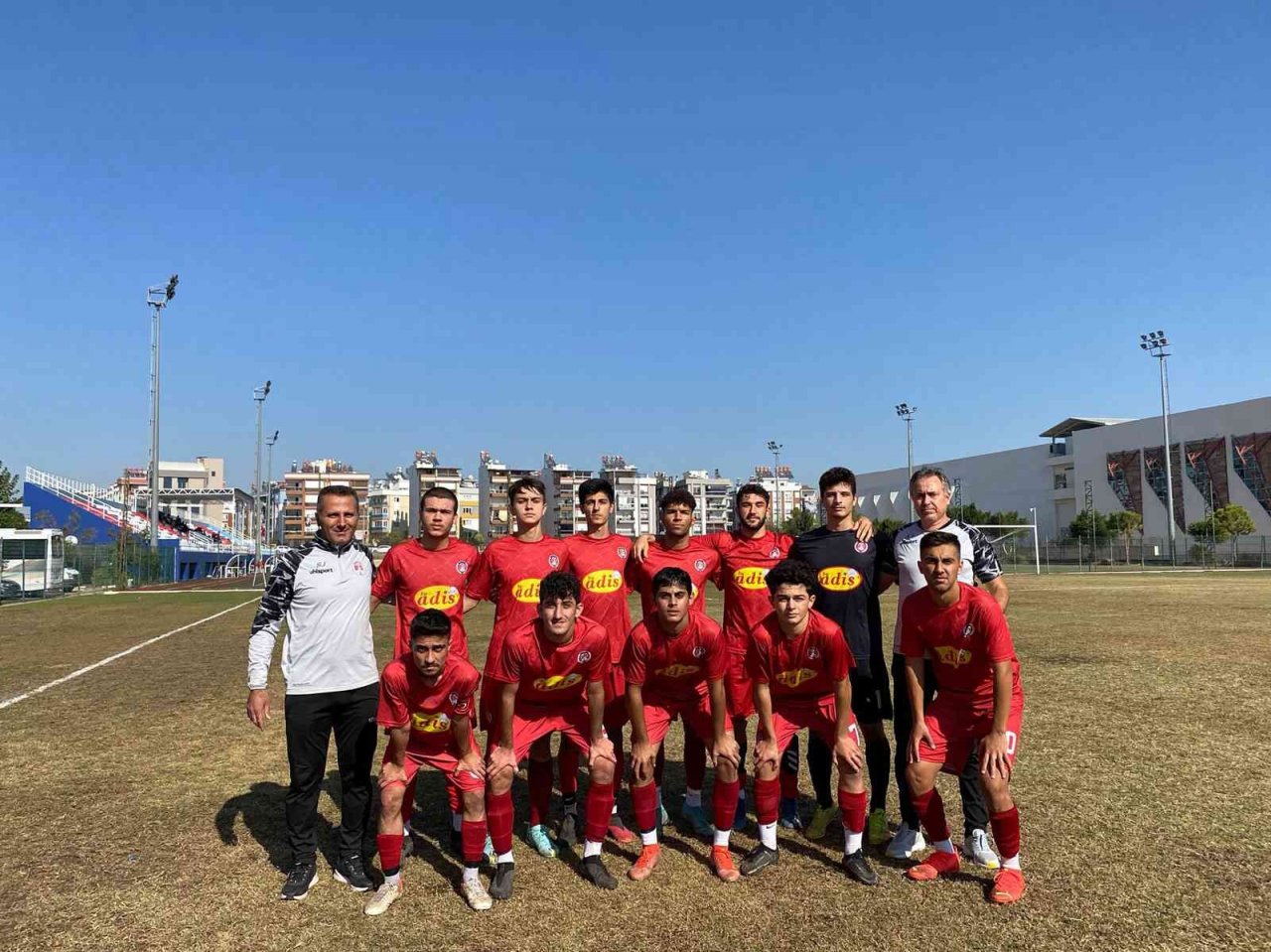 Döşemealtı’nın gençlerinden zirveye yakın takip