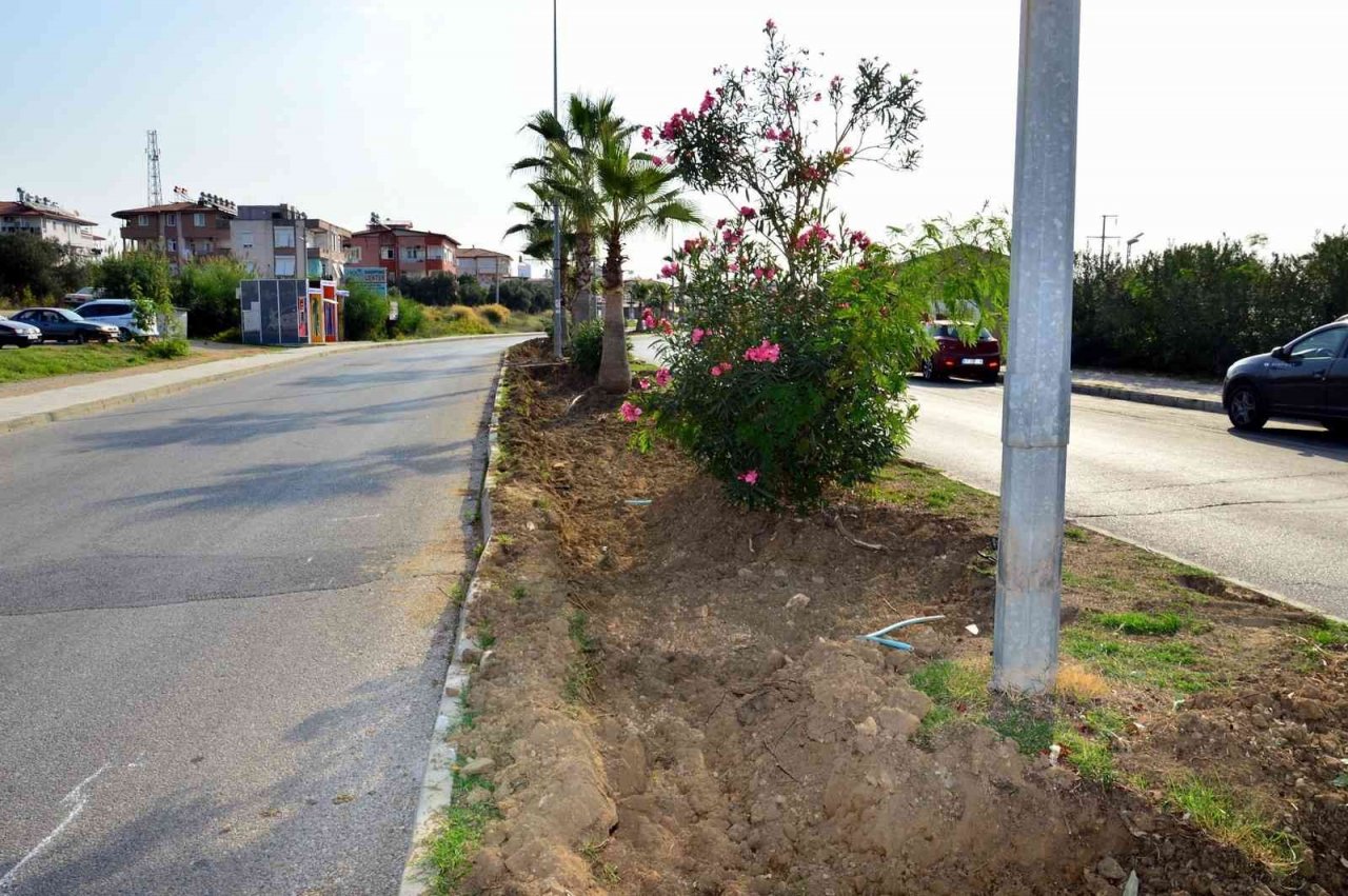 Manavgat Belediyesi’nden Kızılağaç’a modern sulama sistemi