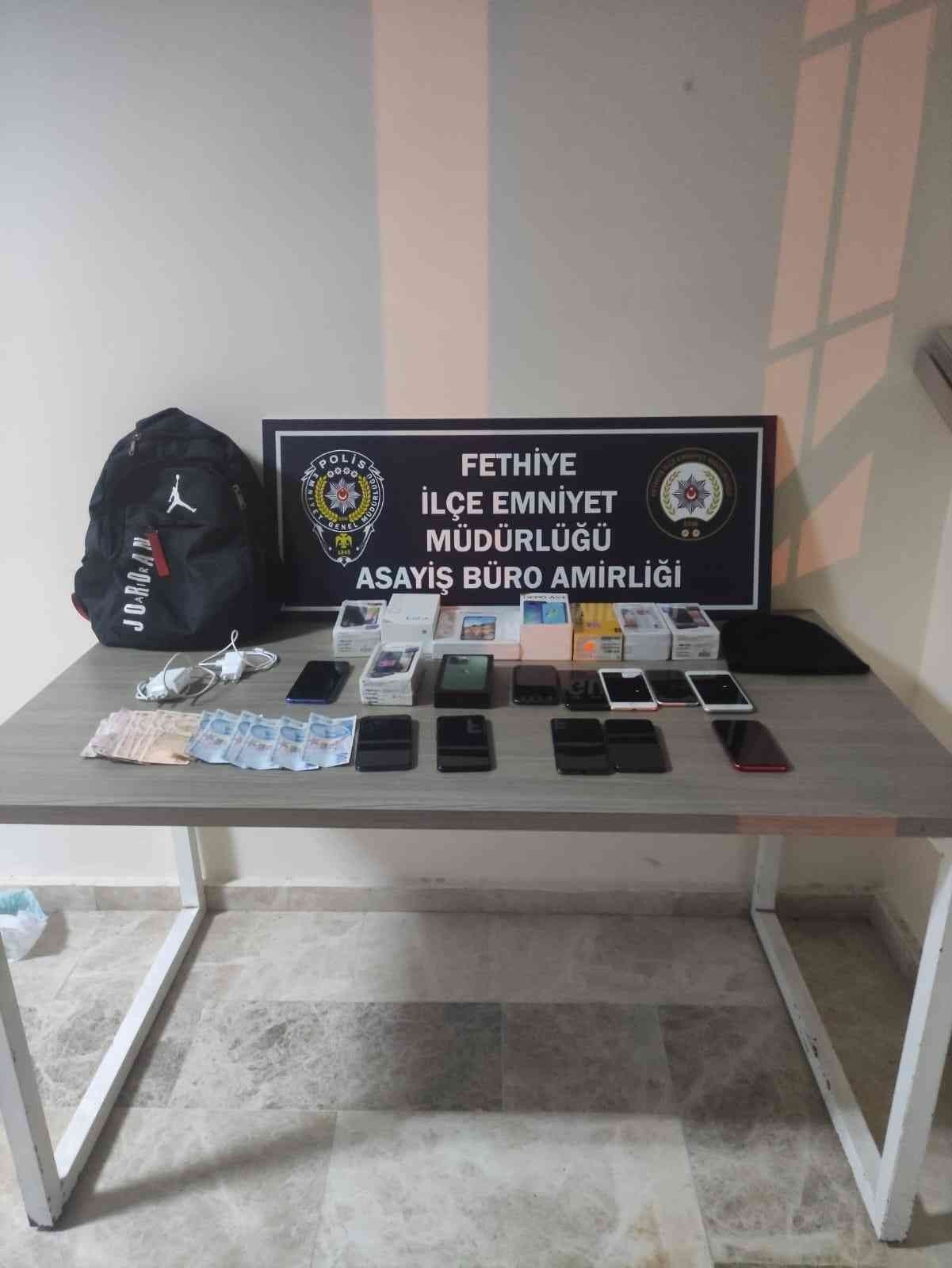 Fethiye’de 220 bin liralık cep telefonu çalan hırsızlar tutuklandı
