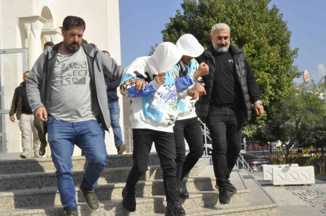 Fethiye’de 220 bin liralık cep telefonu çalan hırsızlar tutuklandı