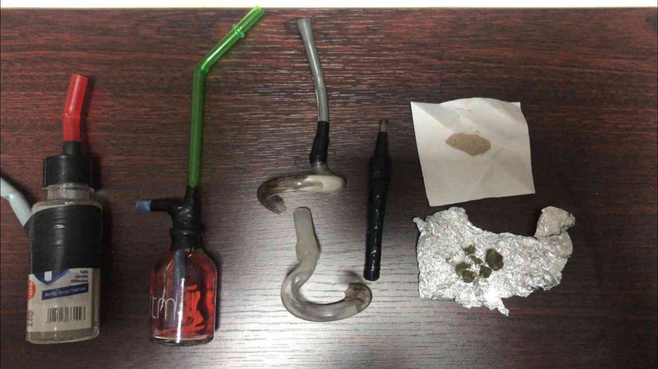 İzmir’de bazı istasyonundan aküleri çalan hırsızlara suçüstü