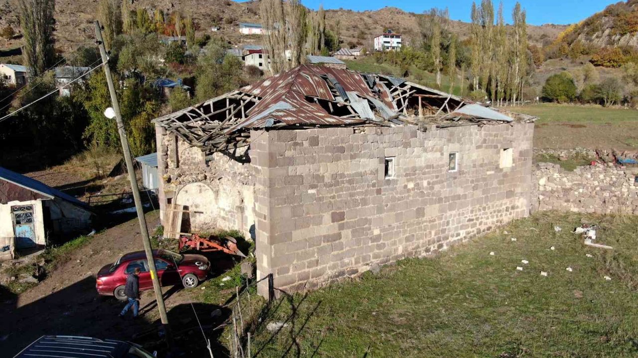 Bir zamanlar cami olarak kullanıldı, atıl durumdaki kilise restore edilmeyi bekliyor