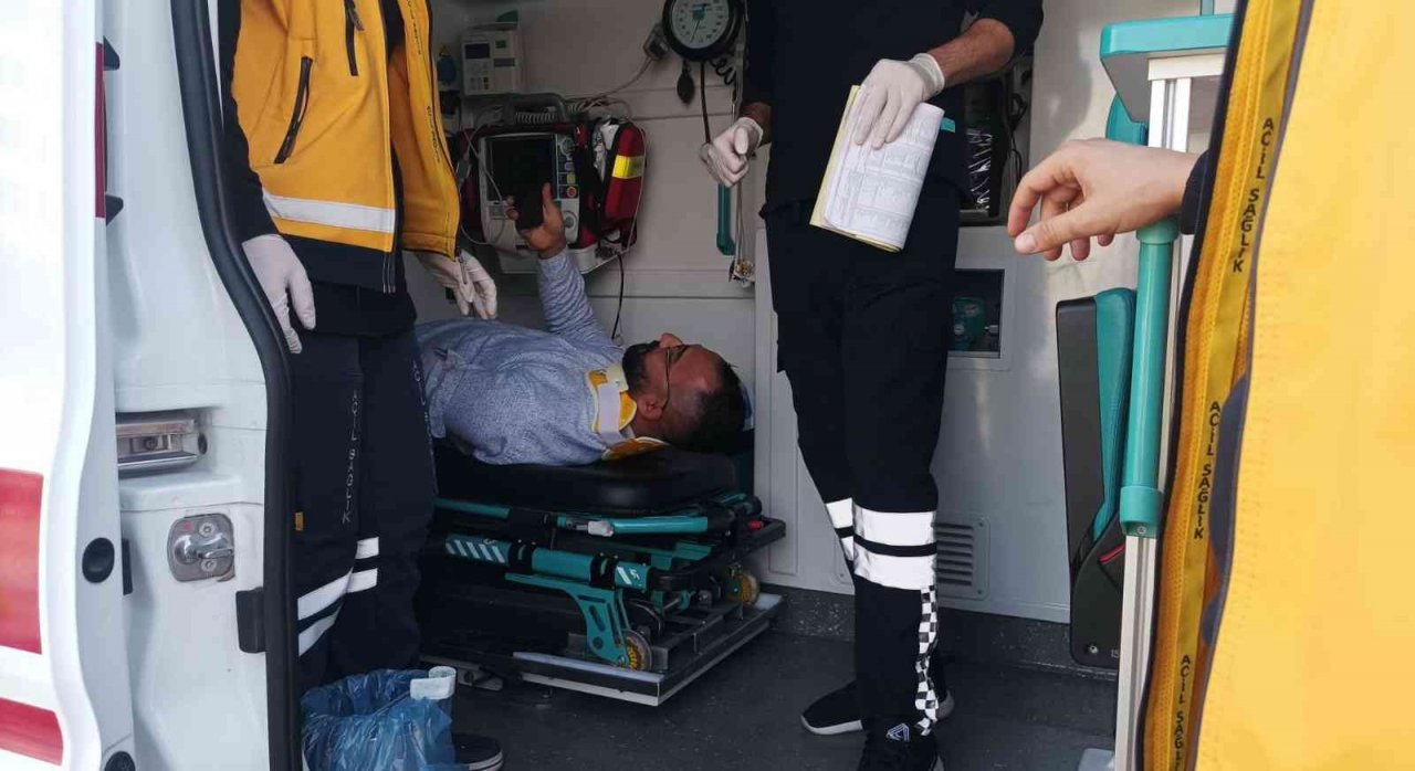 Önüne çıkan araca çarpmamak için motosikleti devirdi