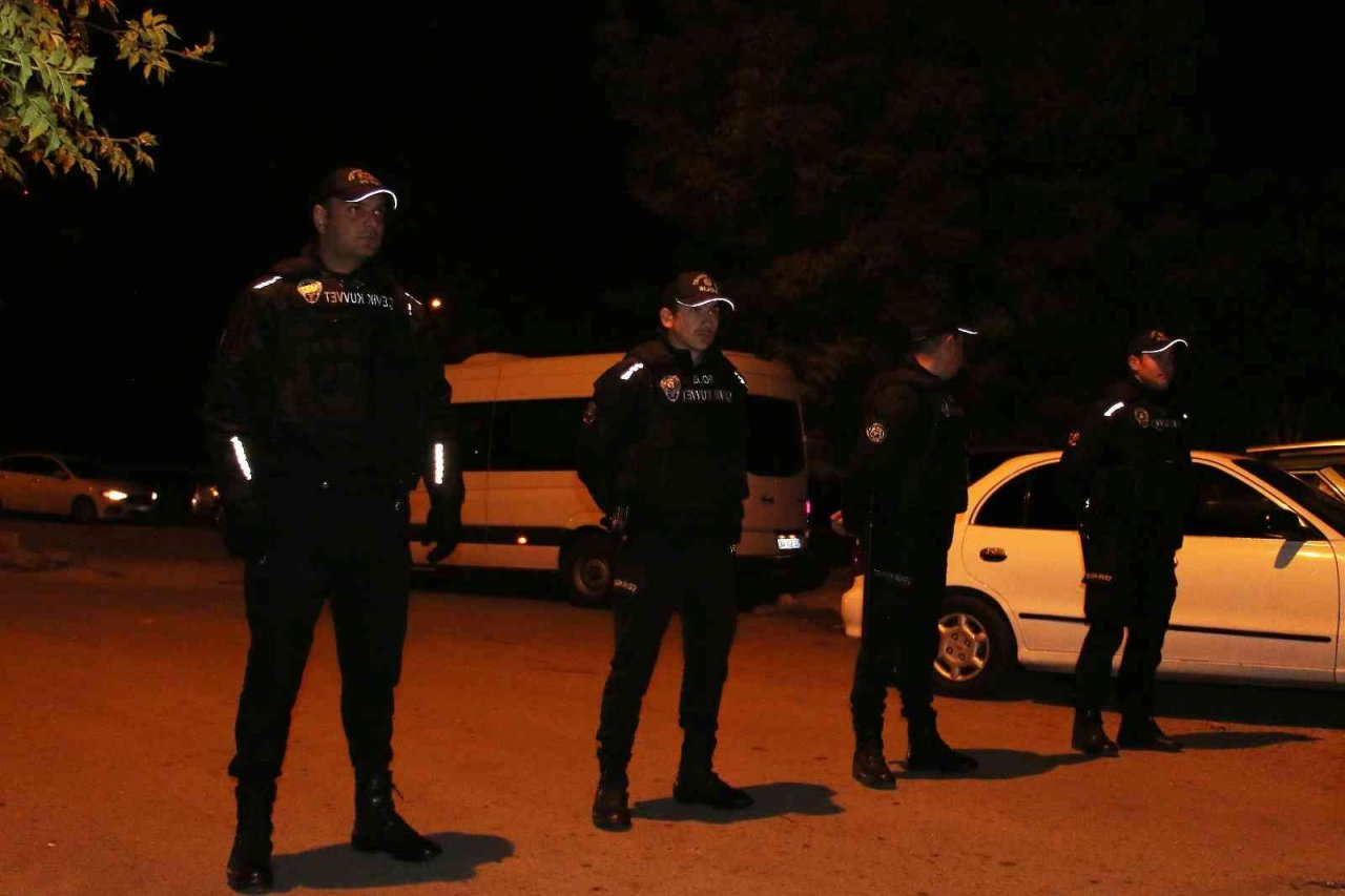 Ankara’da bir evde 5 Afgan bıçaklanmış halde ölü bulundu