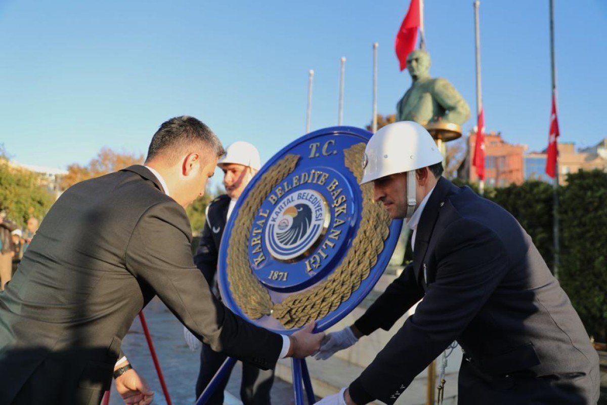 Ulu önder Atatürk 10 Kasım’da özlem ve minnetle Kartal’da anıldı