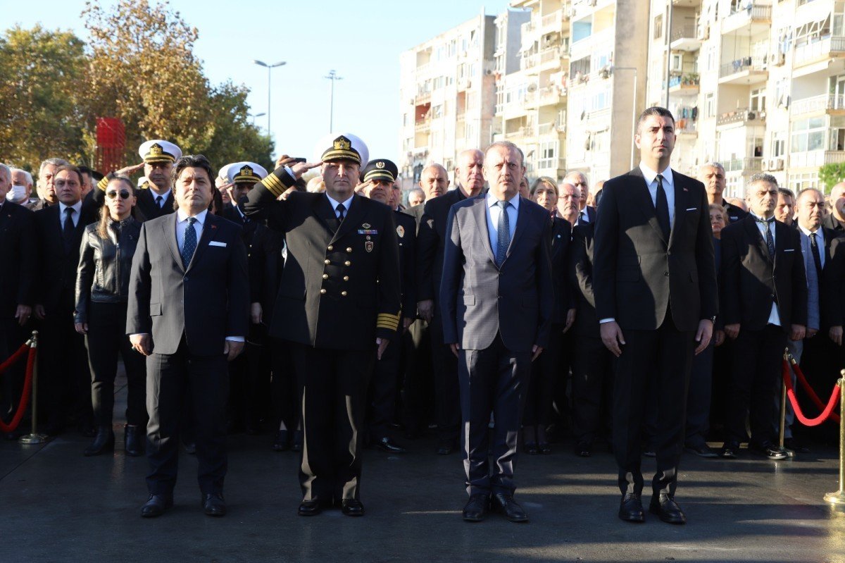Ulu önder Atatürk 10 Kasım’da özlem ve minnetle Kartal’da anıldı