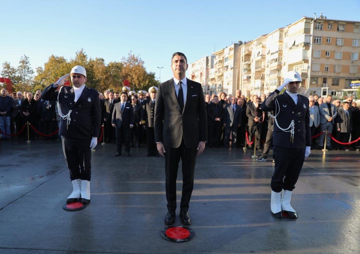 Ulu önder Atatürk 10 Kasım’da özlem ve minnetle Kartal’da anıldı