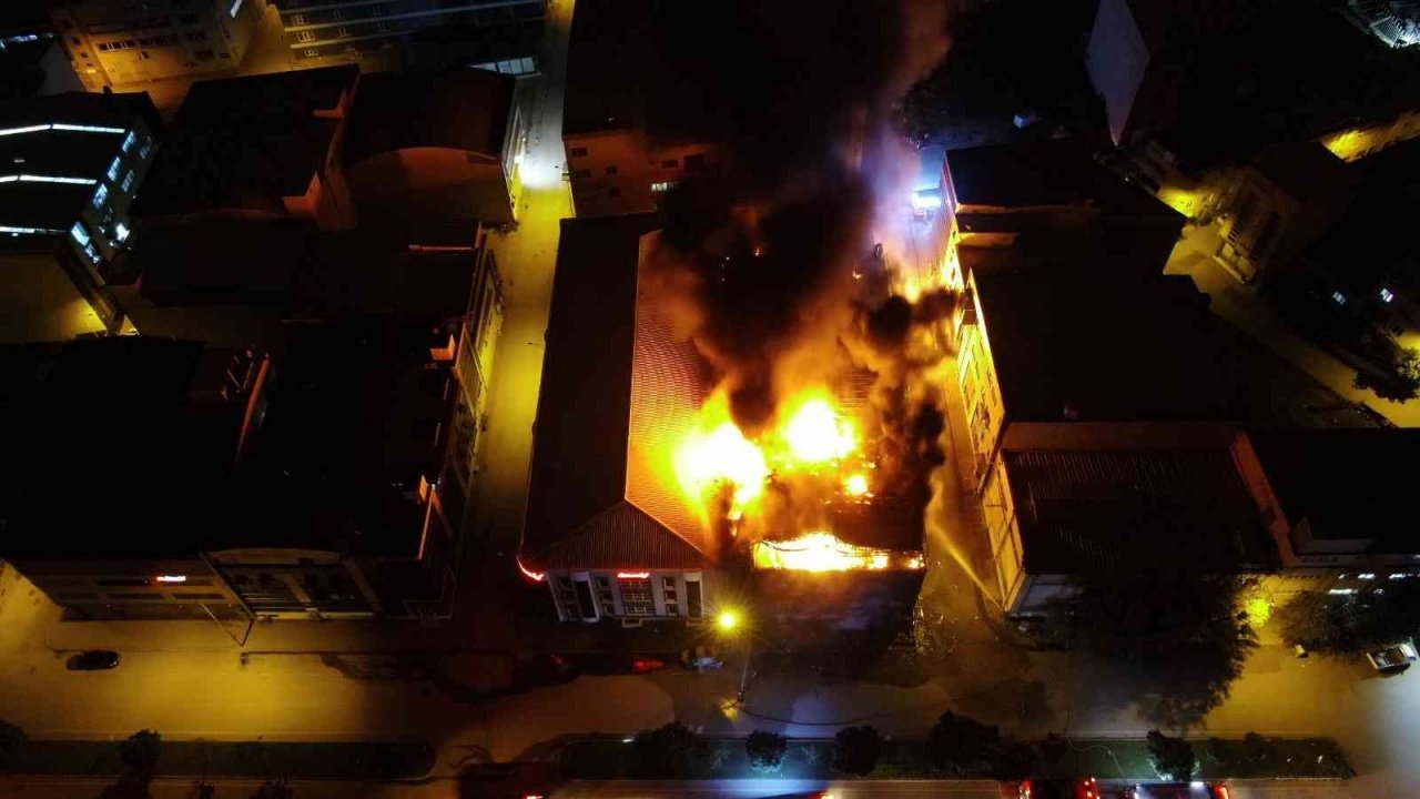 Bursa itfaiyesi 1 ayda bin 454 olaya müdahale etti