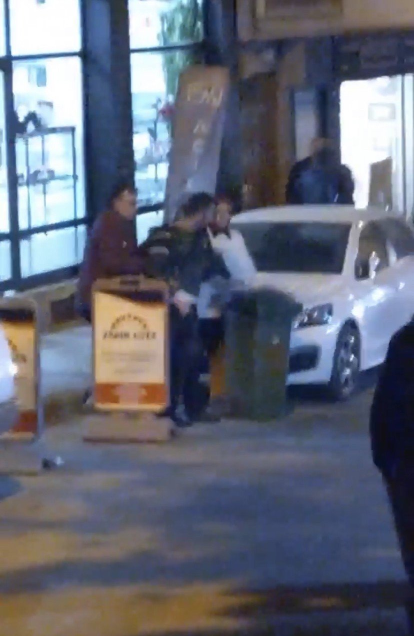 Bursa’da trafikte sinirler gergin...Yol verme yüzünden bıçak çekti