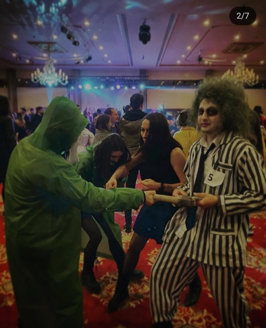 Üniversitede ’Cadılar Bayramı’ partisinde kavga