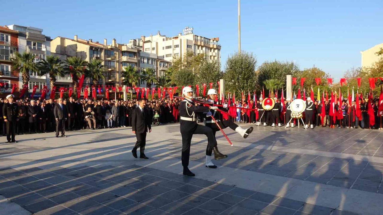 Çanakkale’de Atatürk ölümünün 84. yılında anıldı