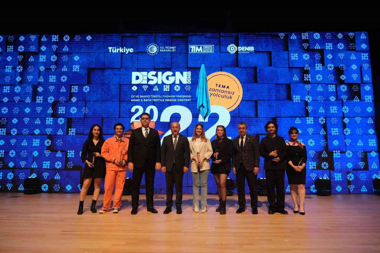 İEÜ’lü tasarımcılara Denizli’den iki ödül