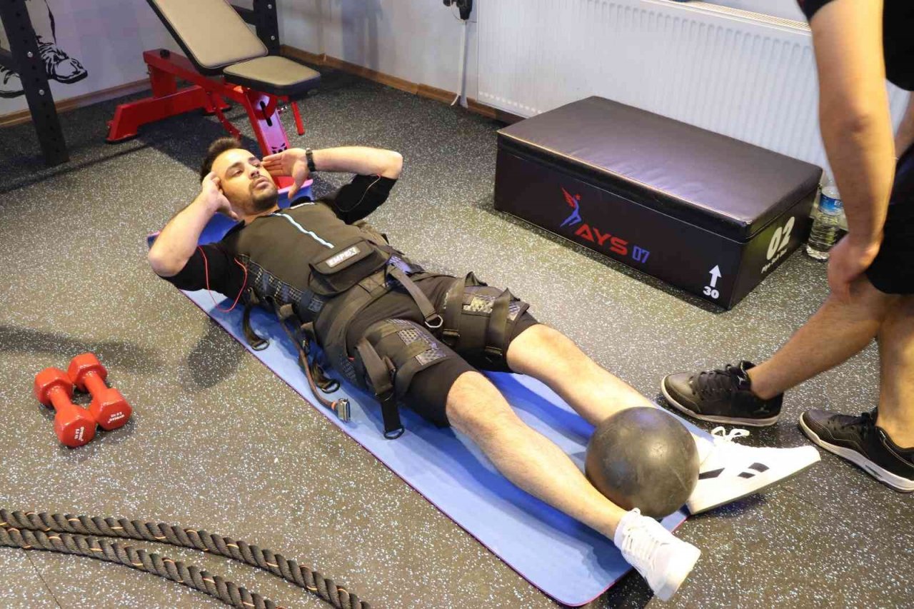 Spor, sağlık ve teknolojiyi buluşturan 4 saatlik antrenman, 25 dakikada uygulanıyor