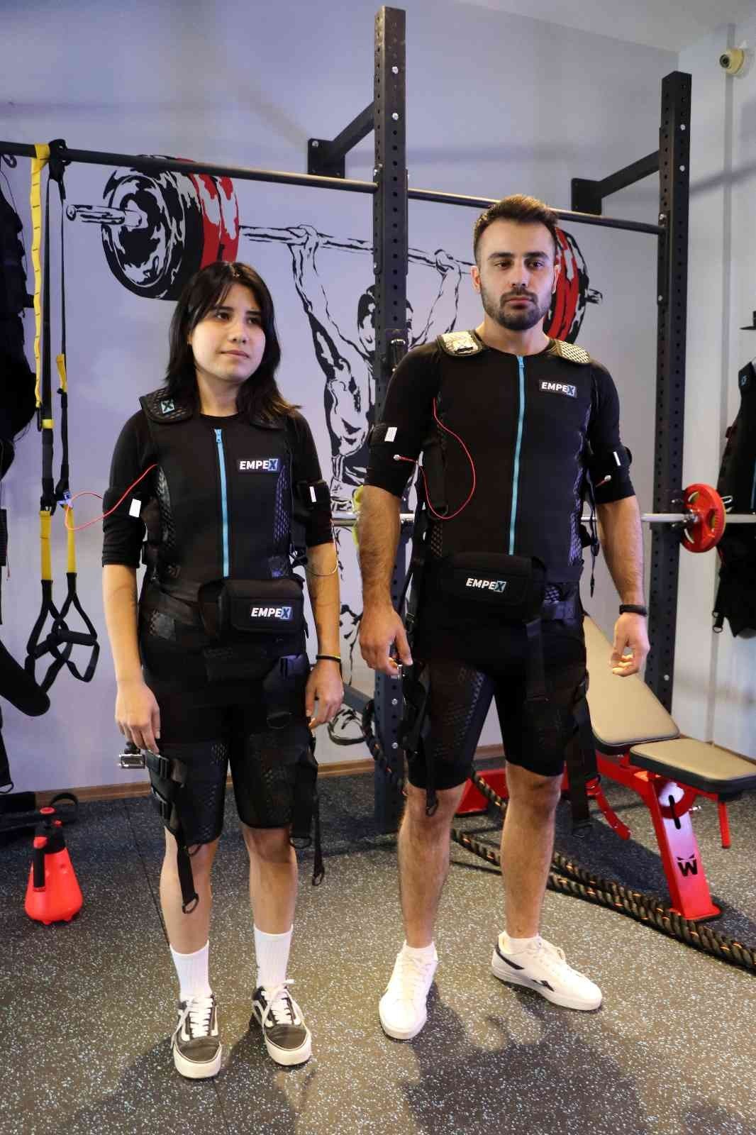 Spor, sağlık ve teknolojiyi buluşturan 4 saatlik antrenman, 25 dakikada uygulanıyor